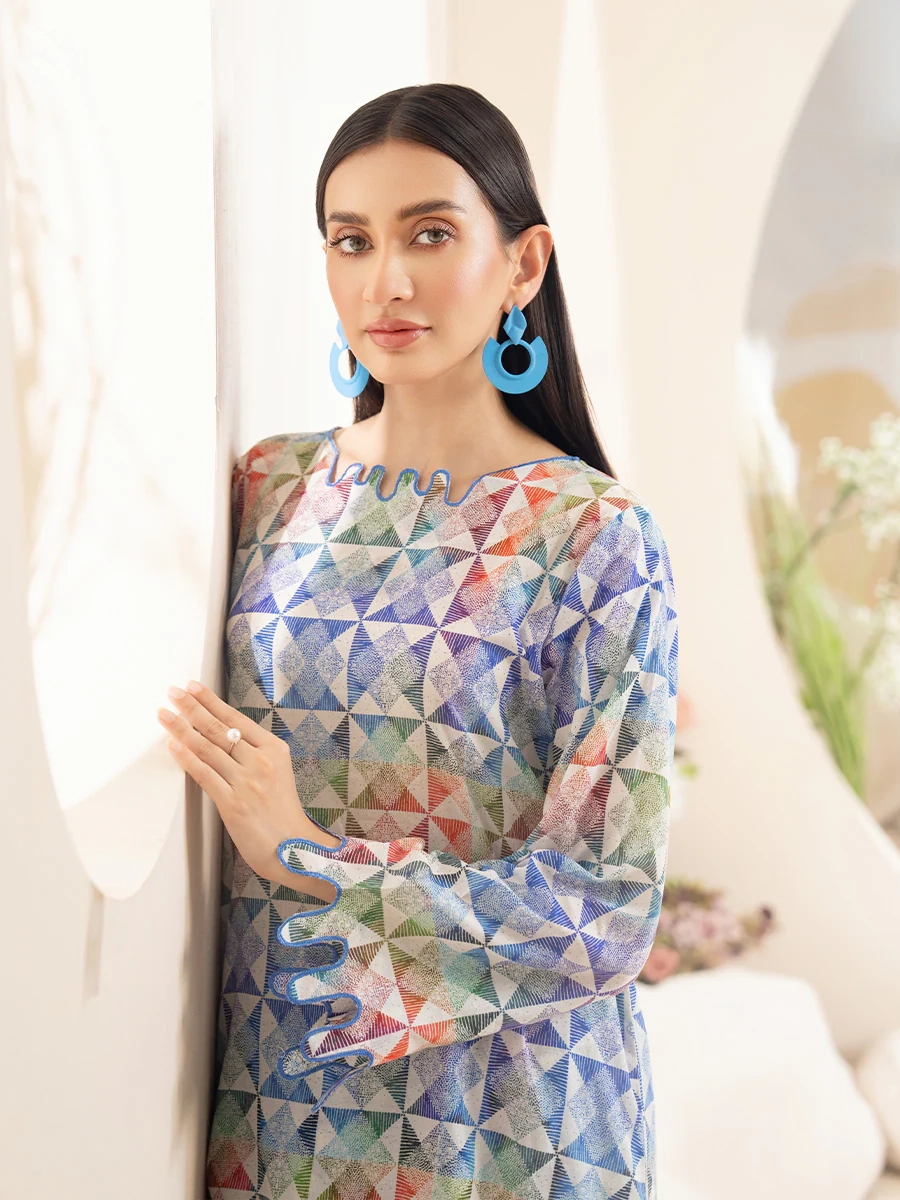 Ahna Collection’s stitched 2-piece suit