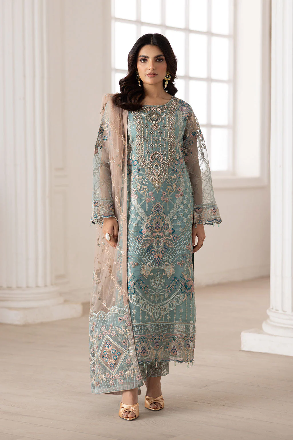 Ramsha Dastoor Collection’s Unstitched 3-piece suit