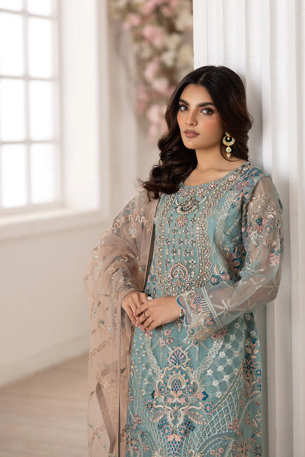 Ramsha Dastoor Collection’s Unstitched 3-piece suit