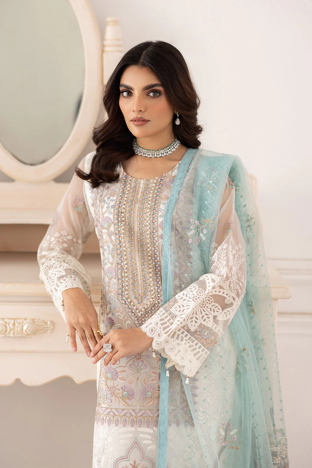 Ramsha Dastoor Collection’s Unstitched 3-piece suit (004)