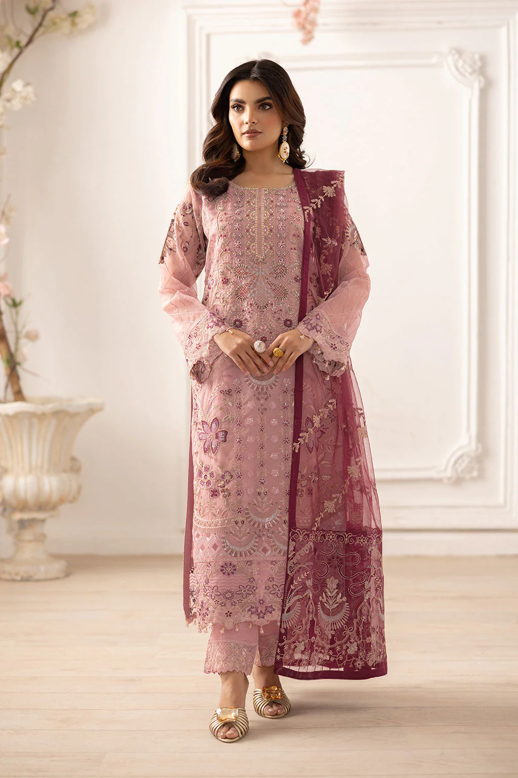 Ramsha Dastoor Collection’s Unstitched 3-piece suit (008)