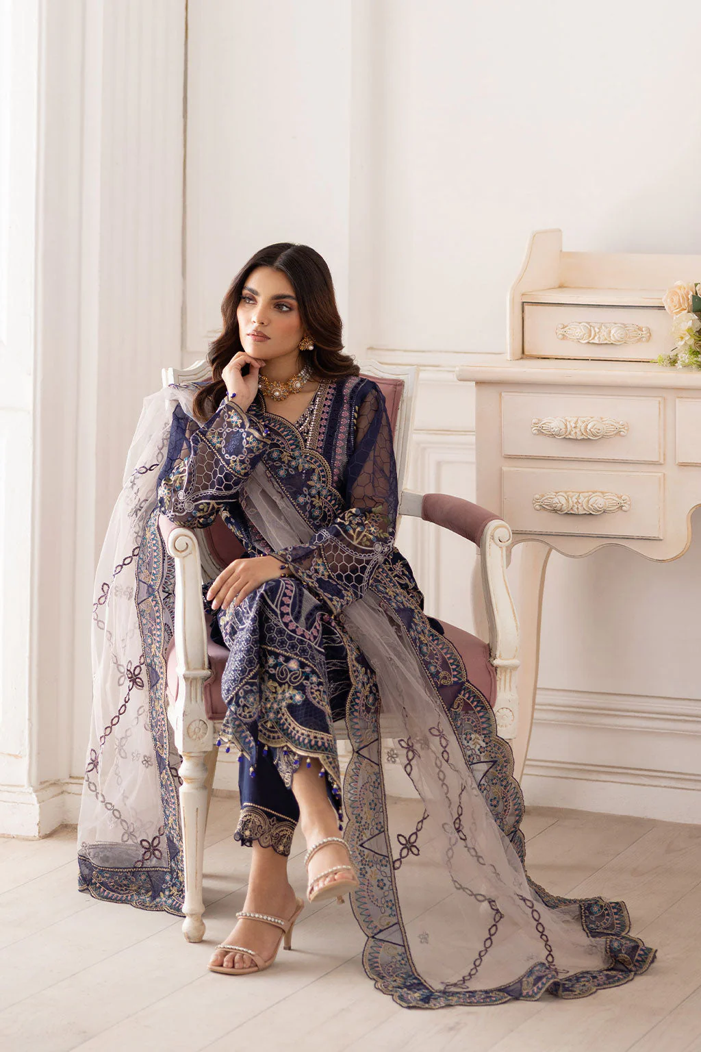 Ramsha Dastoor Collection’s Unstitched 3-piece suit (009)