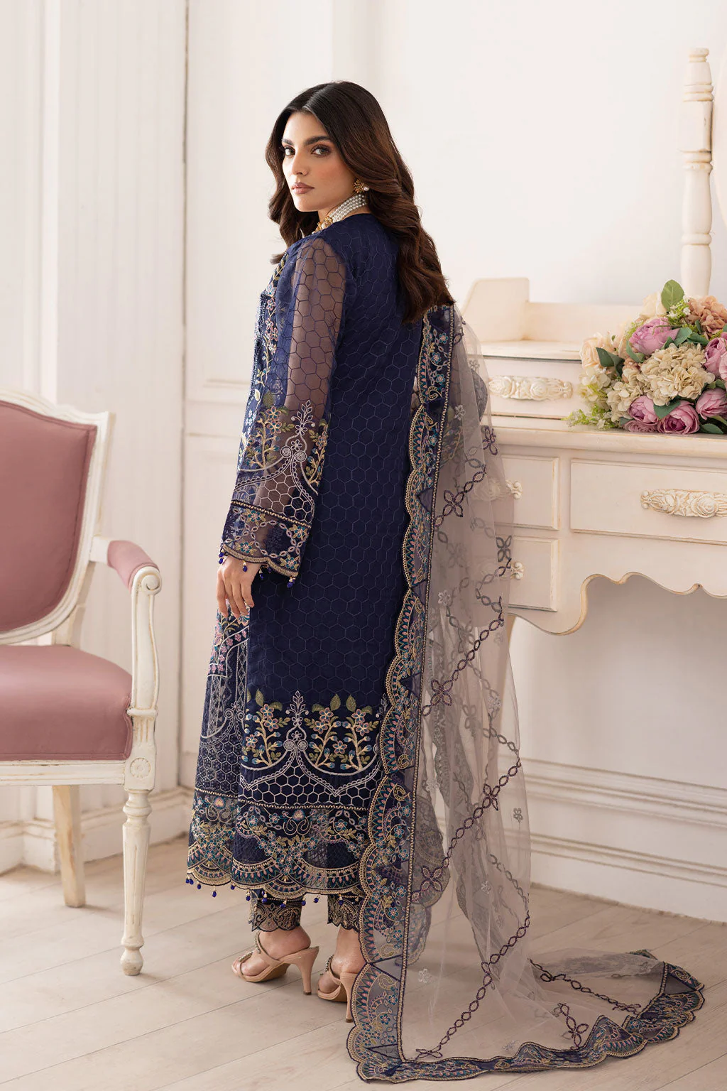 Ramsha Dastoor Collection’s Unstitched 3-piece suit (009)