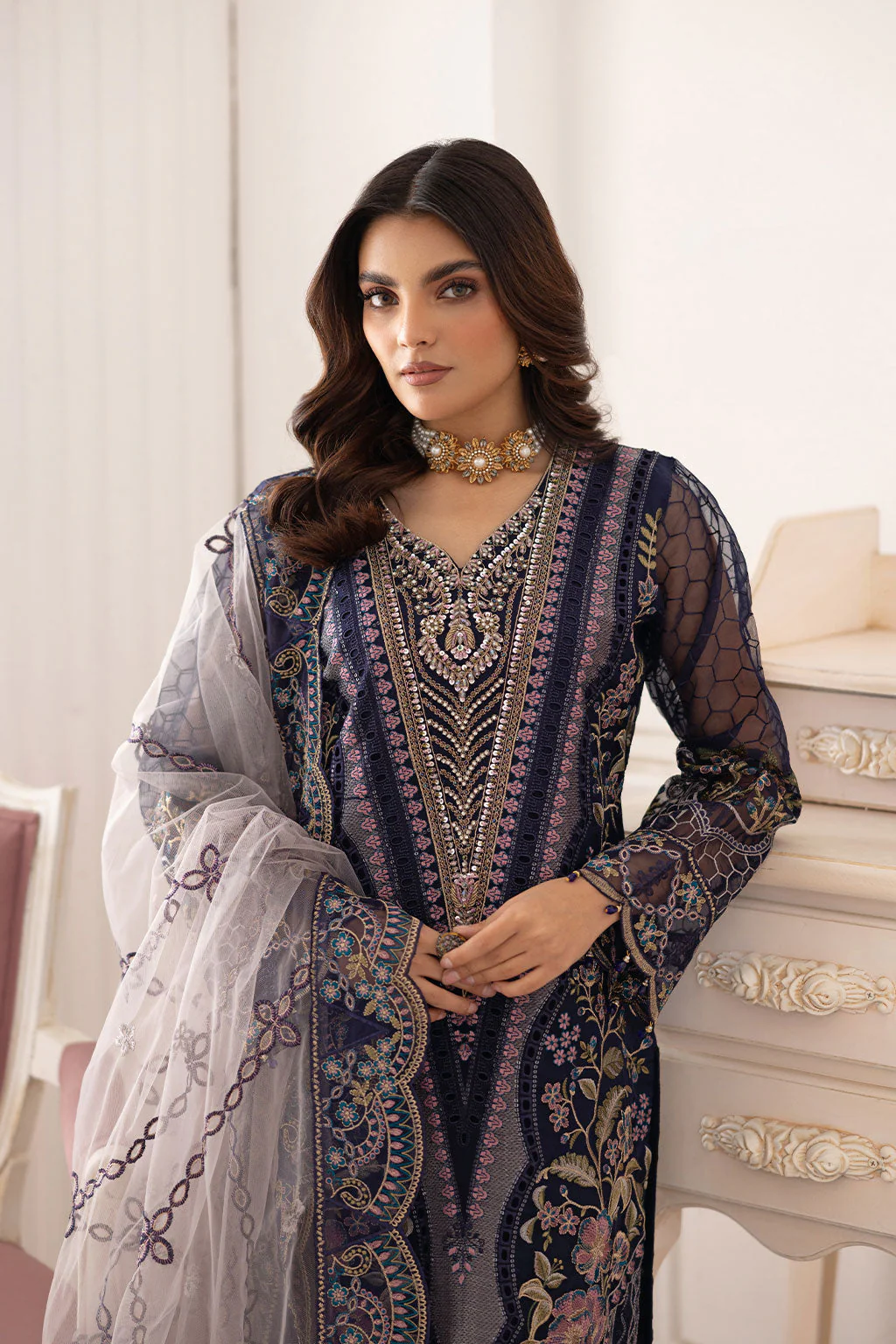 Ramsha Dastoor Collection’s Unstitched 3-piece suit (009)